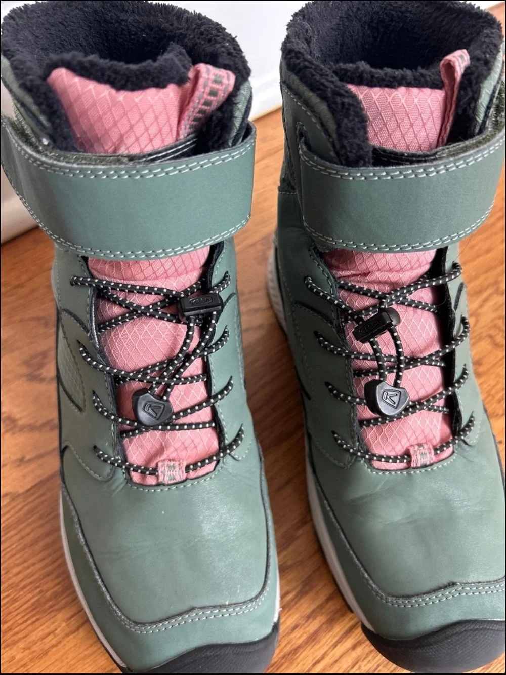 Keen boots girls size 3